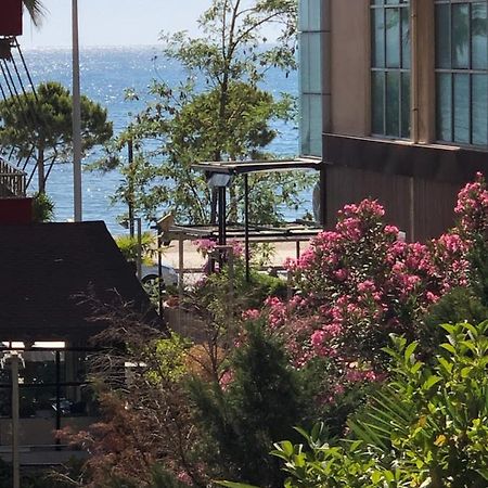 Lungomare Apartment Vlorë Eksteriør billede